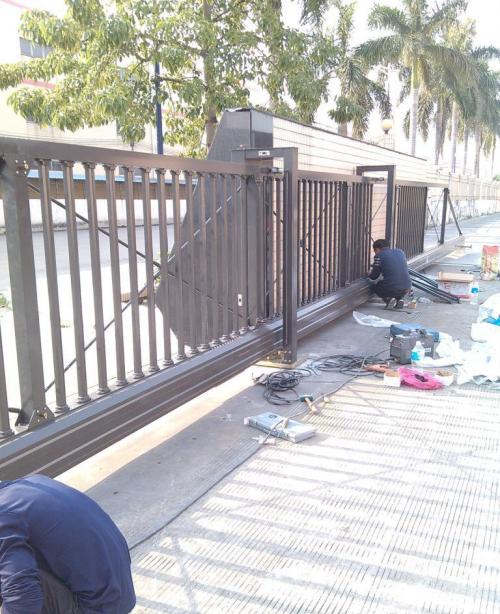 鸡西滴道区鸡西滴道区吉林松原市悬浮折叠门